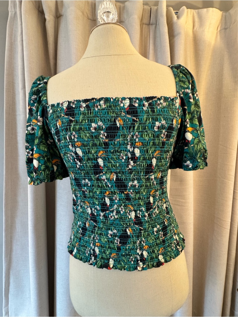 T Anthropologie Dolan Puff Sleeve Smocked Top Size S